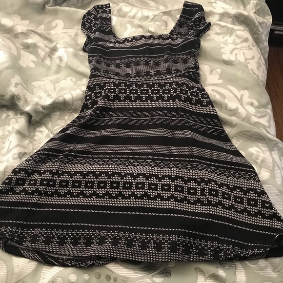 Black and white printed skater dress - Picture 2 of 4